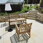 Apartamento Biohof Zum Grünen Baum *