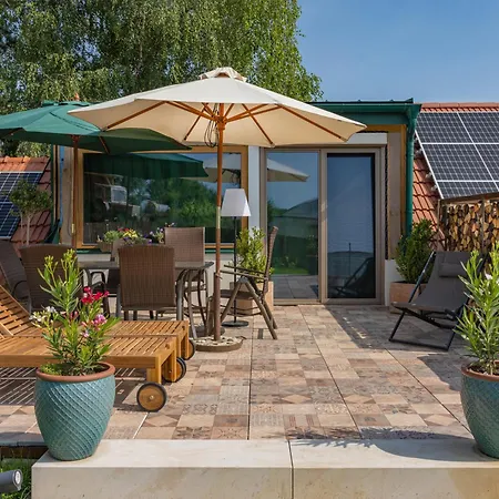 Biohof Zum Gruenen Baum Apartman