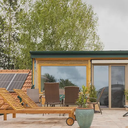 Apartman Biohof Zum Gruenen Baum Porrau