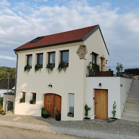 Biohof Zum Gruenen Baum Apartman